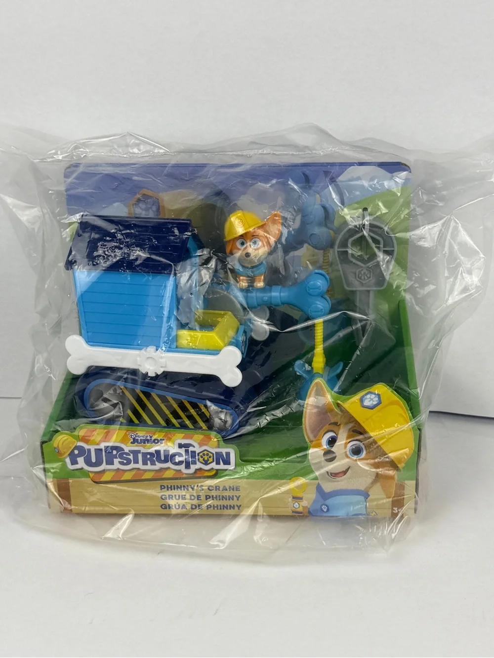 Disney Junior Pupstruction Phinny’s Crane 3-piece Figure and Vehicle Set. Blue